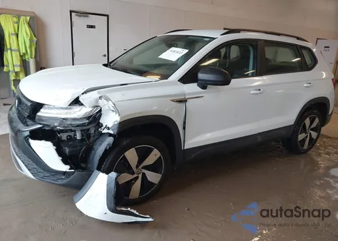 2024 Volkswagen Taos 1.5T S z USA, uszkodzony, nr VIN 3VV8X7B20RM071555